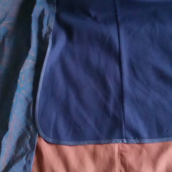 Patterned Trench Coat - Picture 9 of 10